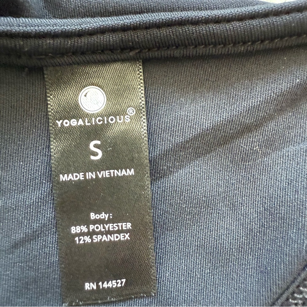 NEW!!! Yogalicious Women tank top size S - Picture 3 of 6